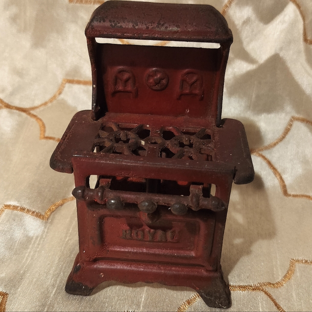Antique c. 1920 Royal Cast Iron Mini Salesman Sample Stove w/ Original Red Paint